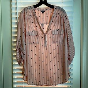Polka Dot top size 2 Torrid